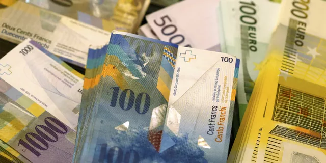 USD/CHF: franc memasuki persimpangan